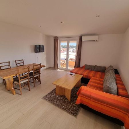 Apartment Furulund Makarská Exteriér fotografie