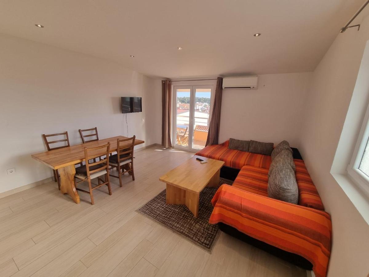 Apartment Furulund Makarská Exteriér fotografie
